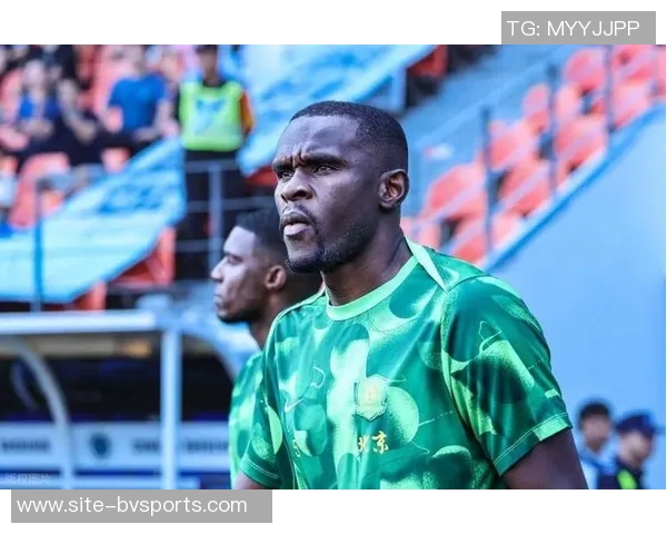 恩加德乌自由转会加盟重庆铜梁龙签约一季展现新篇章