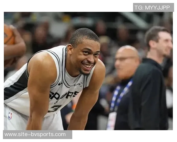 凯尔登约翰逊高效表现助力球队贡献14分6篮板2助攻展现实力